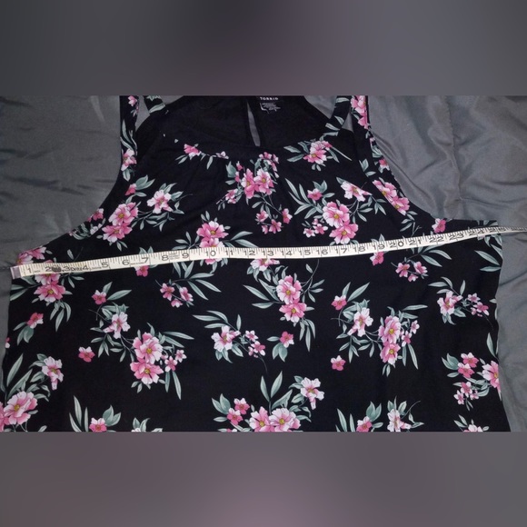 🔥Host Pick🔥 NWOT Torrid Floral Woven Knit Tank Sz 2 - Picture 7 of 8